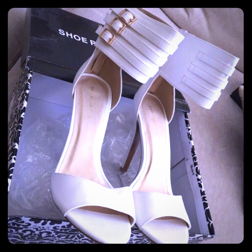 White high Heel Sandals! NWOT